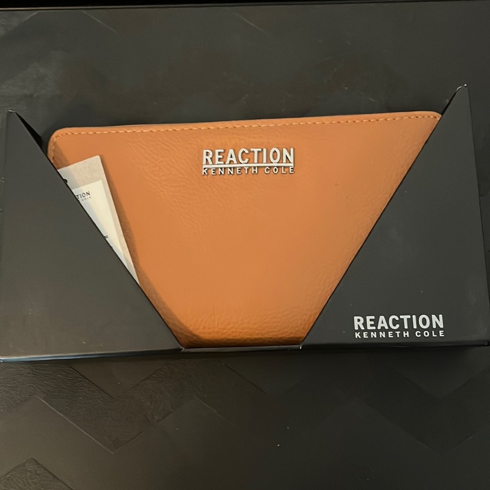 Kenneth reaction wallet
